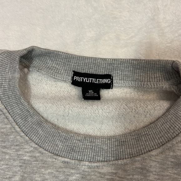 Pretty Little Thing Ash Grey Sweat Set (Sweatshirt and Joggers Bundle) - Picture 3 of 8